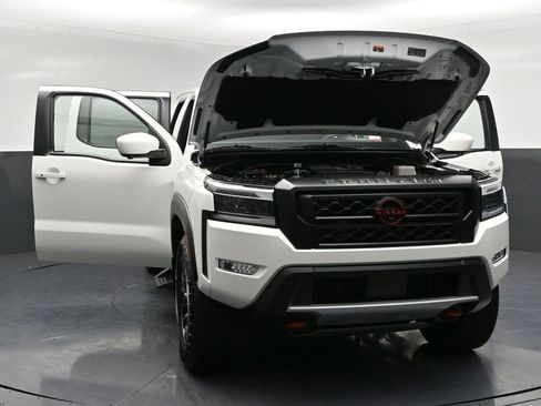 Used 2024 Nissan Frontier PRO-4X w/ Pro Convenience Package image 38