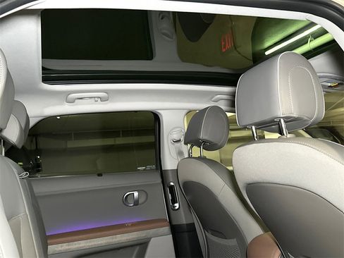 Used 2024 Hyundai Ioniq 5 Limited image 19