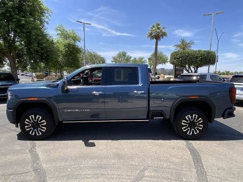 Used 2025 GMC Sierra 2500 Denali Ultimate AWD/4WD image 4