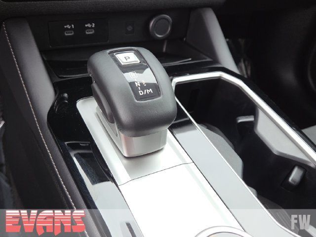 Used 2025 Mitsubishi Outlander AWD image 14