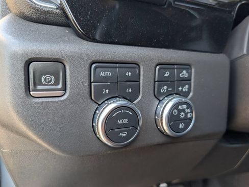 Used 2023 GMC Sierra 1500 SLT w/ SLT Convenience Package AWD/4WD image 18