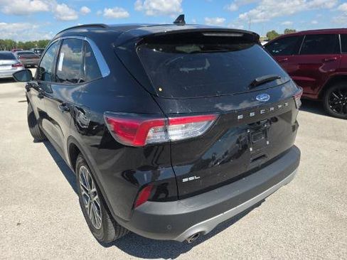Used 2021 Ford Escape SEL w/ Technology Package FWD image 4