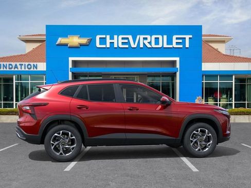 New 2026 Chevrolet Trax LT w/ Driver Confidence Package image 5