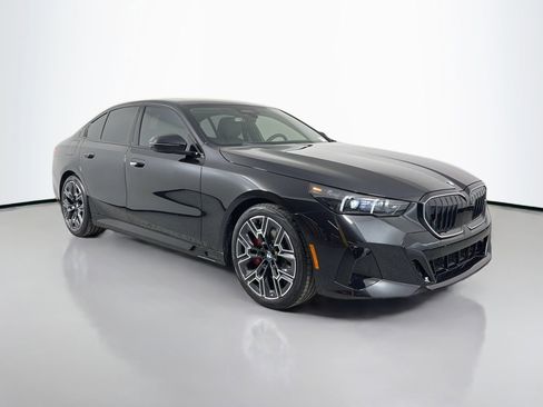 New 2026 BMW 540i xDrive w/ M Sport Package image 3
