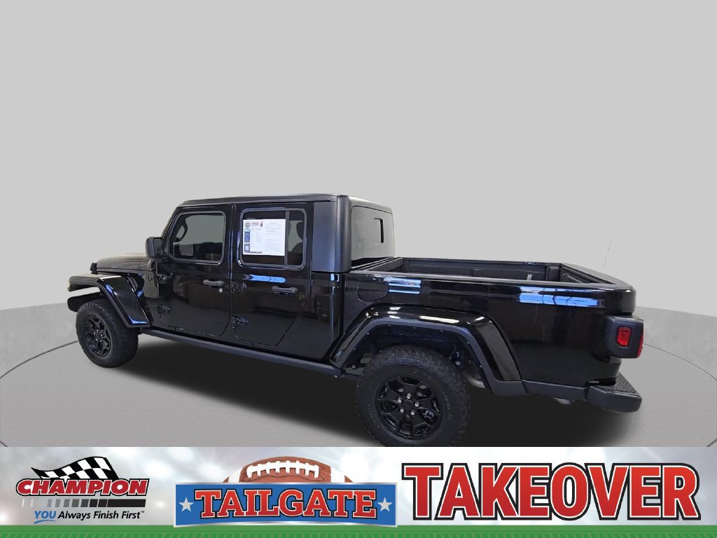 Used 2022 Jeep Gladiator Sport AWD/4WD image 7
