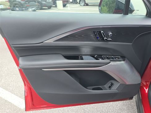 Used 2025 Cadillac Lyriq Luxury w/ LPO, Floor Liner Package AWD/4WD image 15