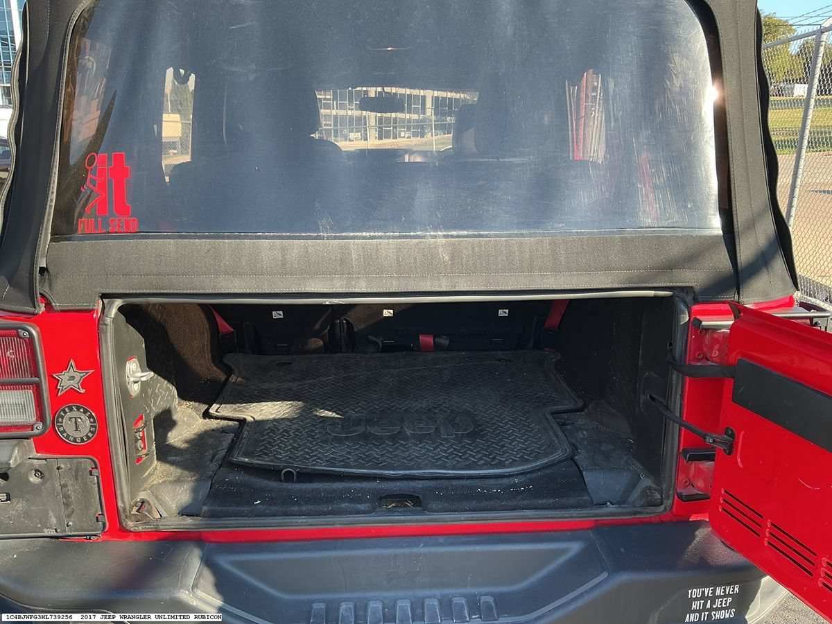 Used 2017 Jeep Wrangler Unlimited Rubicon AWD/4WD image 10