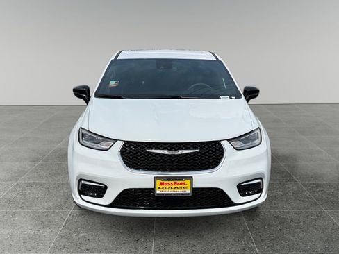 New 2025 Chrysler Pacifica Select FWD image 8