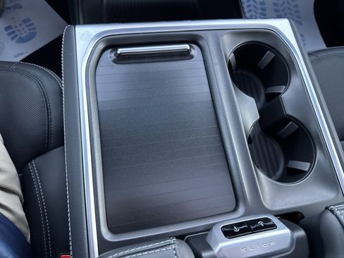 New 2025 Ford Expedition Platinum w/ Stealth Performance Package image 38