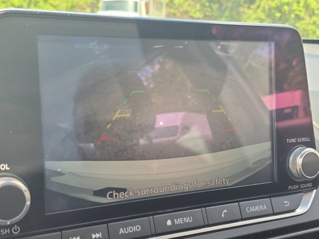 Used 2025 Nissan Altima 2.5 SV FWD image 17