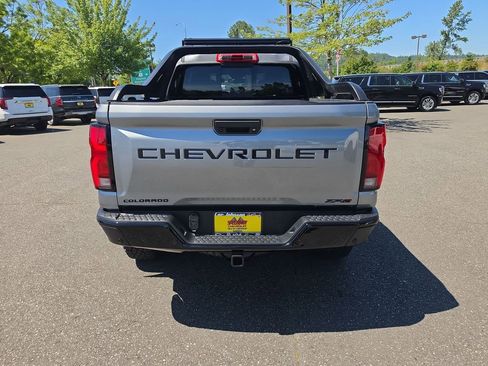 Certified 2025 Chevrolet Colorado ZR2 w/ Midnight Edition AWD/4WD image 5