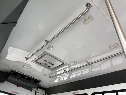 Used 2014 Chevrolet Express 3500 w/ Shuttle Bus Package image 39