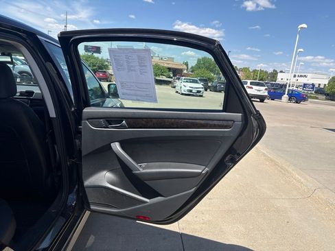Used 2014 Volkswagen Passat TDI SEL Premium FWD image 29