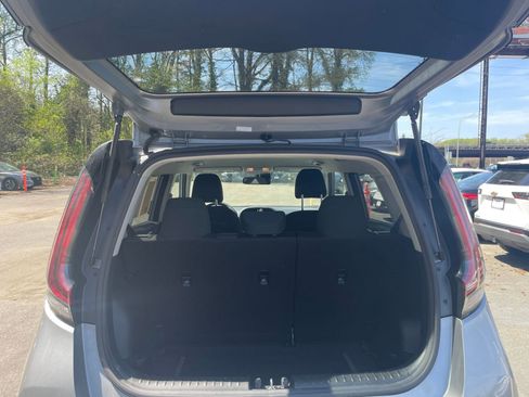 Used 2025 Kia Soul LX w/ LX Technology Package image 29