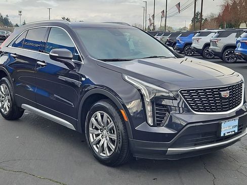 Used 2023 Cadillac XT4 Premium Luxury image 8