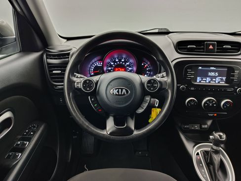 Used 2017 Kia Soul Base image 26