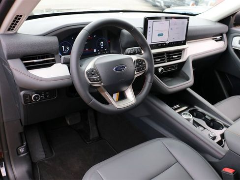 New 2025 Ford Explorer Active w/ Active Comfort Package image 15