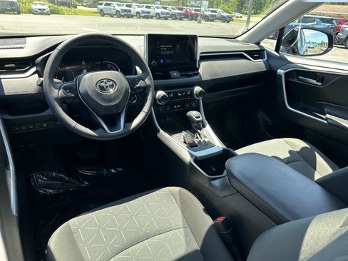 Used 2023 Toyota RAV4 XLE w/ Convenience Package AWD/4WD image 7