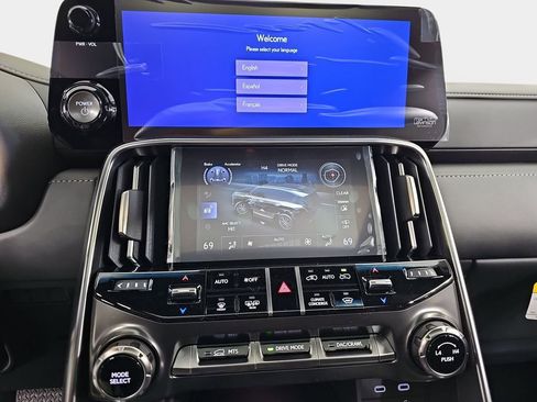 New 2026 Lexus LX 700h Luxury image 20