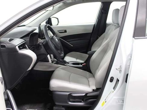 Certified 2024 Toyota Corolla Cross L AWD/4WD image 10