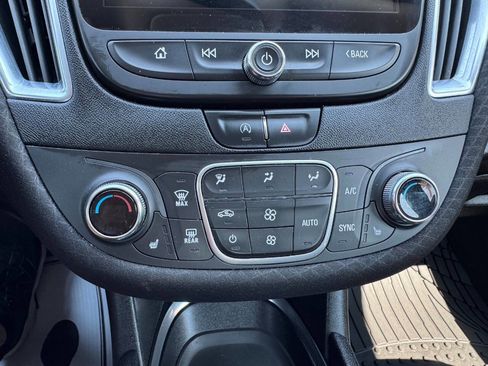 Used 2020 Chevrolet Malibu LT image 20