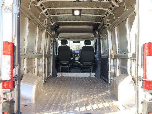 New 2026 RAM ProMaster 2500 w/ Premium Convenience Group image 12