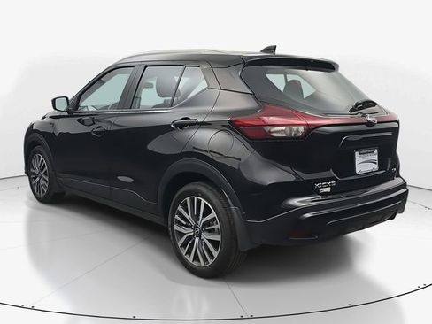 Used 2024 Nissan Kicks SV image 7