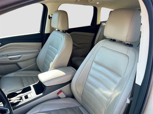 Used 2017 Ford Escape Titanium image 20