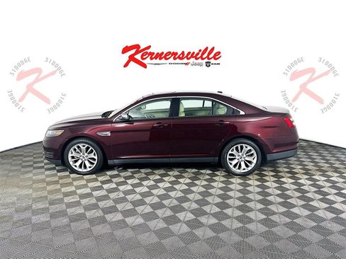Used 2018 Ford Taurus Limited image 4
