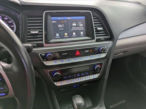 Used 2019 Hyundai Sonata SEL image 12
