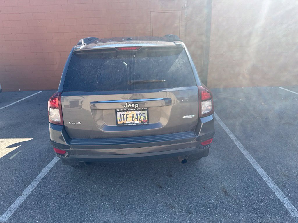 Used 2016 Jeep Compass Latitude AWD/4WD image 5
