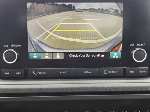 Certified 2025 Honda Accord SE image 18