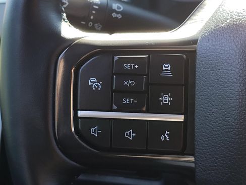 Used 2025 Ford F350 Platinum w/ FX4 Off-Road Package image 37