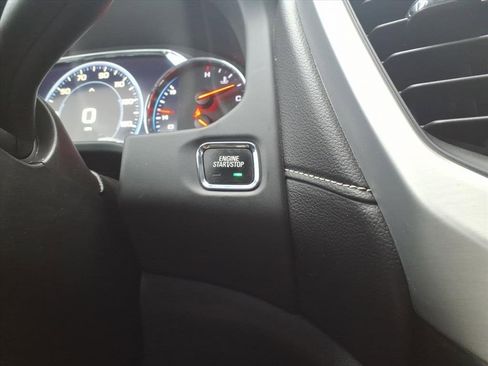 Used 2020 GMC Acadia SLT w/ Driver Alert Package II image 26