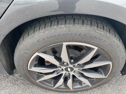 Used 2018 Chevrolet Malibu LT w/ Leather Package FWD image 9