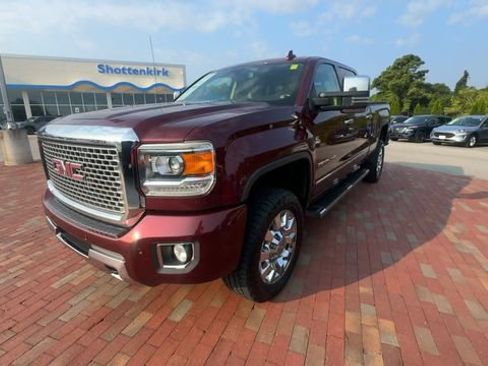 Used 2016 GMC Sierra 2500 Denali w/ Duramax Plus Package AWD/4WD image 6