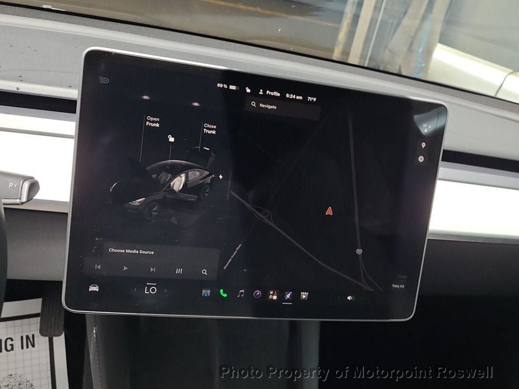 Used 2023 Tesla Model 3 Standard Range RWD image 3