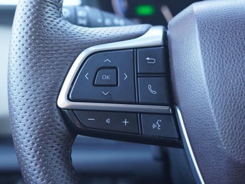 Certified 2023 Toyota Sienna Platinum image 22