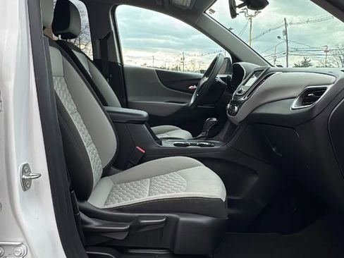Used 2021 Chevrolet Equinox LT image 14