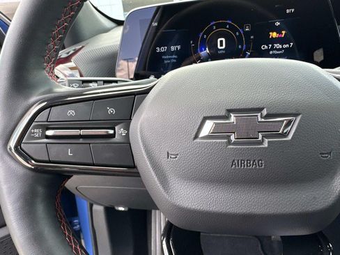 Used 2025 Chevrolet Equinox RS w/ Safety and Technology Package FWD image 25