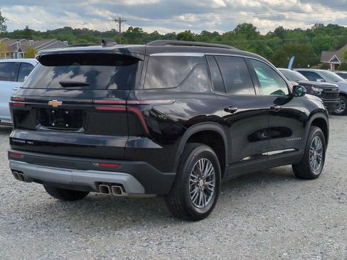 Used 2026 Chevrolet Traverse LT AWD/4WD image 10