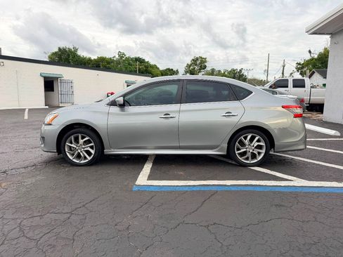Used 2014 Nissan Sentra SR w/ SR Driver Package FWD image 4