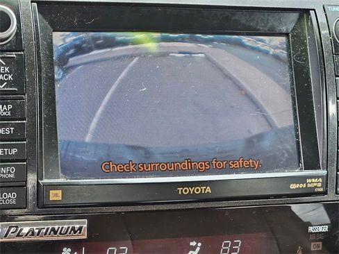 Used 2010 Toyota Tundra Limited w/ Platinum Pkg image 14