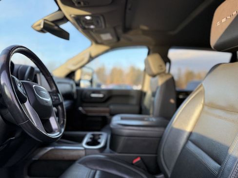 Certified 2022 GMC Sierra 3500 Denali image 12