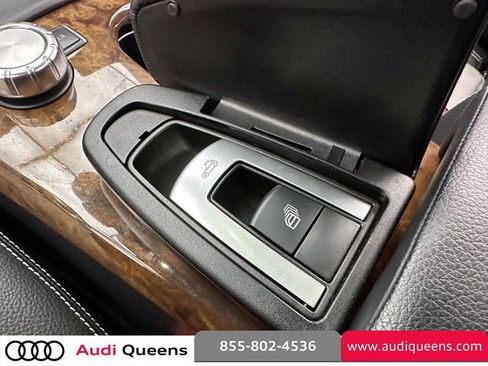 Used 2015 Mercedes-Benz SLK 250 image 22