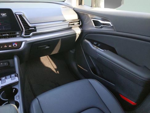 Certified 2023 Kia Sportage SX image 13