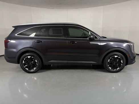 New 2026 Kia Sorento S w/ S Panoramic Sunroof Package FWD image 9
