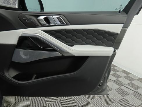 Used 2026 BMW X6 M Competition w/ Executive Package image 25