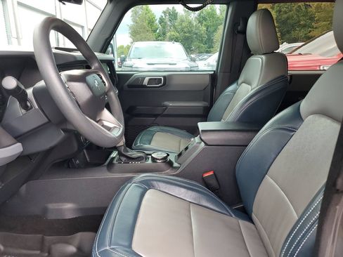 Used 2023 Ford Bronco 4-Door AWD/4WD image 17