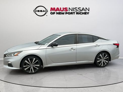 Used 2020 Nissan Altima 2.5 SR FWD image 6